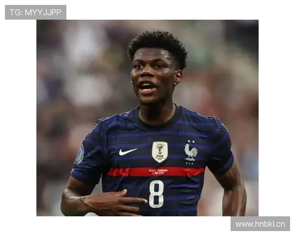 奥雷利恩·楚阿梅尼本赛季表现稳健，中场竞争力持续提升